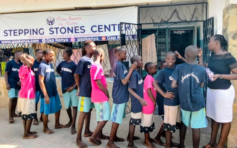 group of kids outside stepping stones center